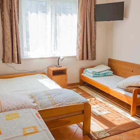 Irenka Domek letniskowy *